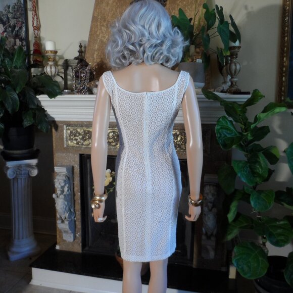 New Moschino CheapandChic White Crotchet Lace w/Pink Underlay SheathDress Size 8 - Picture 12 of 16